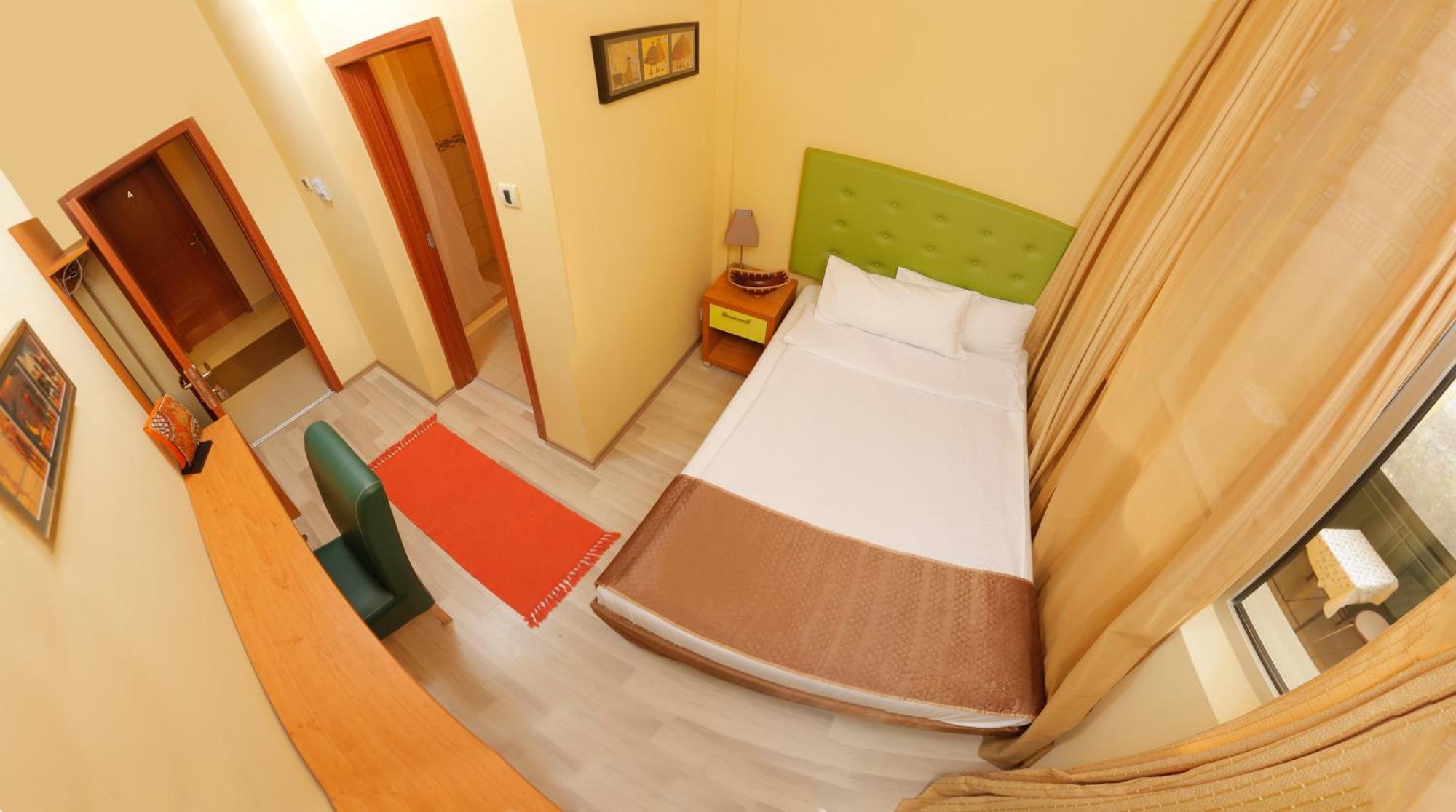 Bed & Breakfast Garden40 Белград Стая снимка
