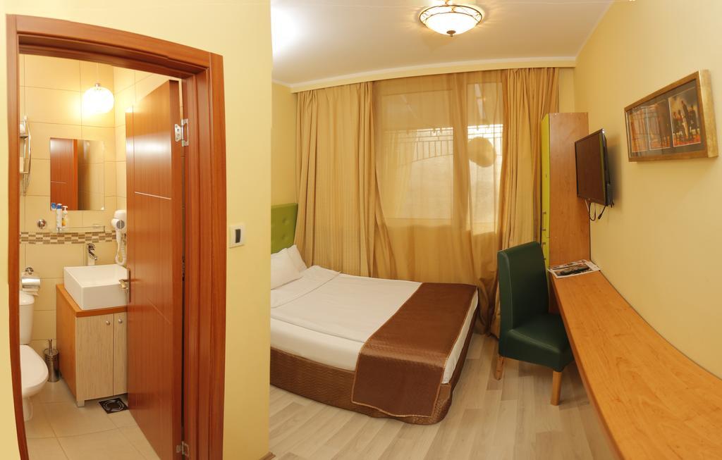 Bed & Breakfast Garden40 Белград Екстериор снимка