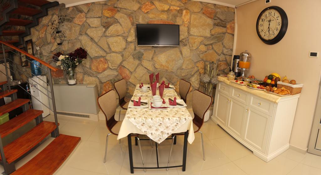 Bed & Breakfast Garden40 Белград Екстериор снимка