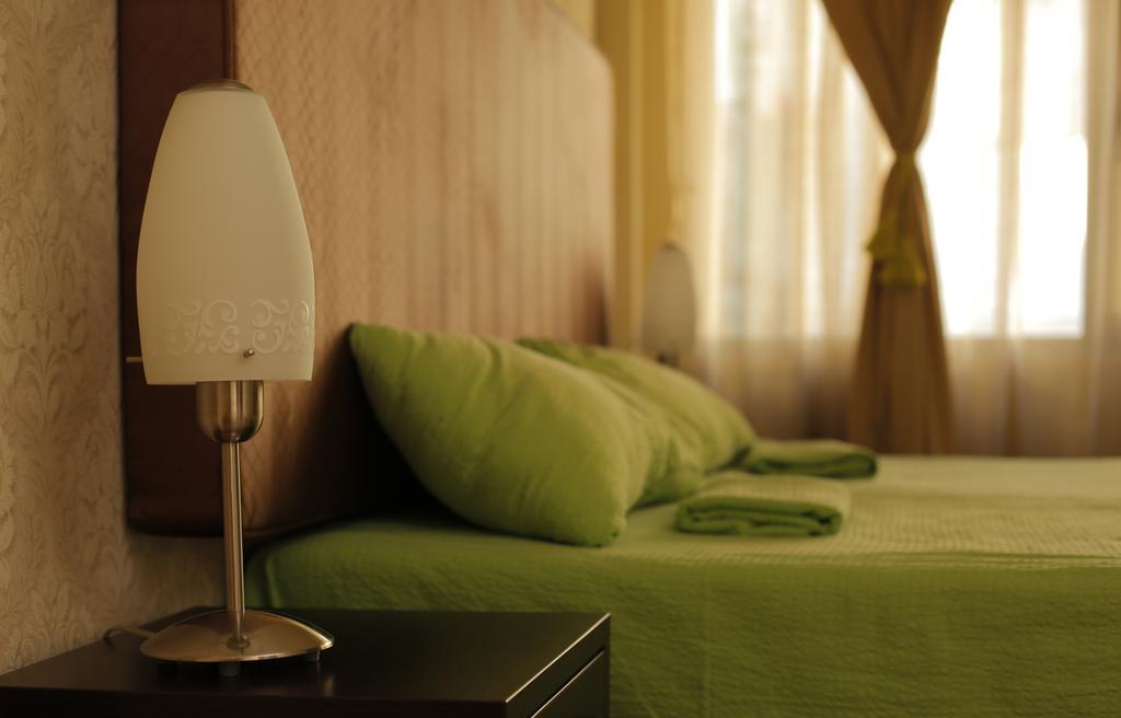 Bed & Breakfast Garden40 Белград Екстериор снимка