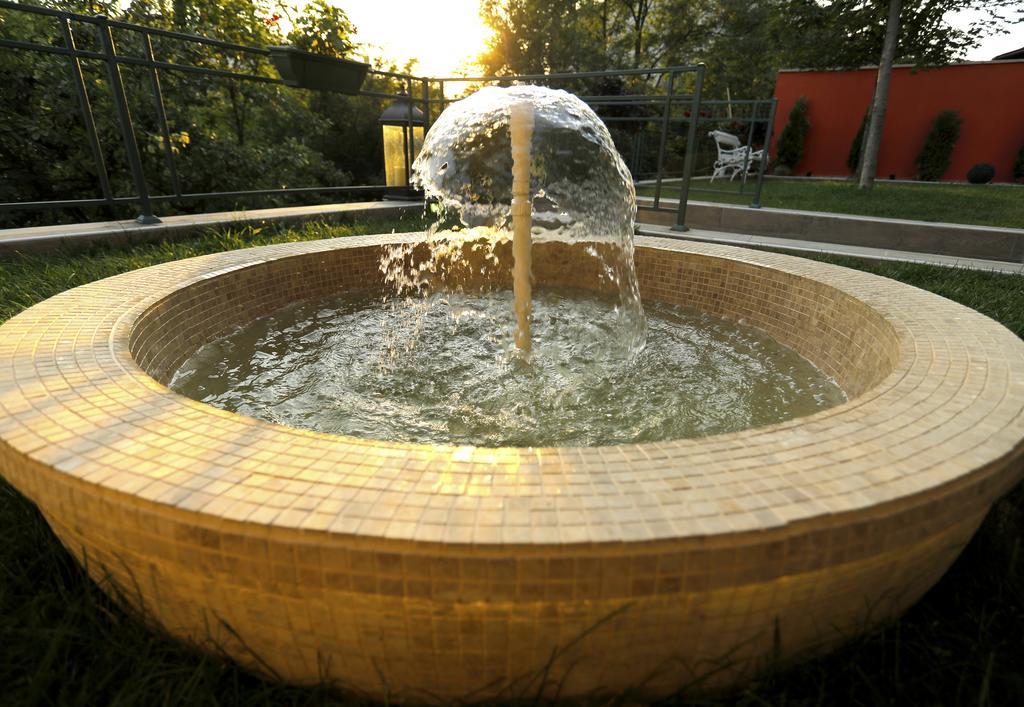 Bed & Breakfast Garden40 Белград Екстериор снимка