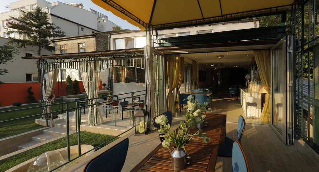 Bed & Breakfast Garden40 Белград Екстериор снимка