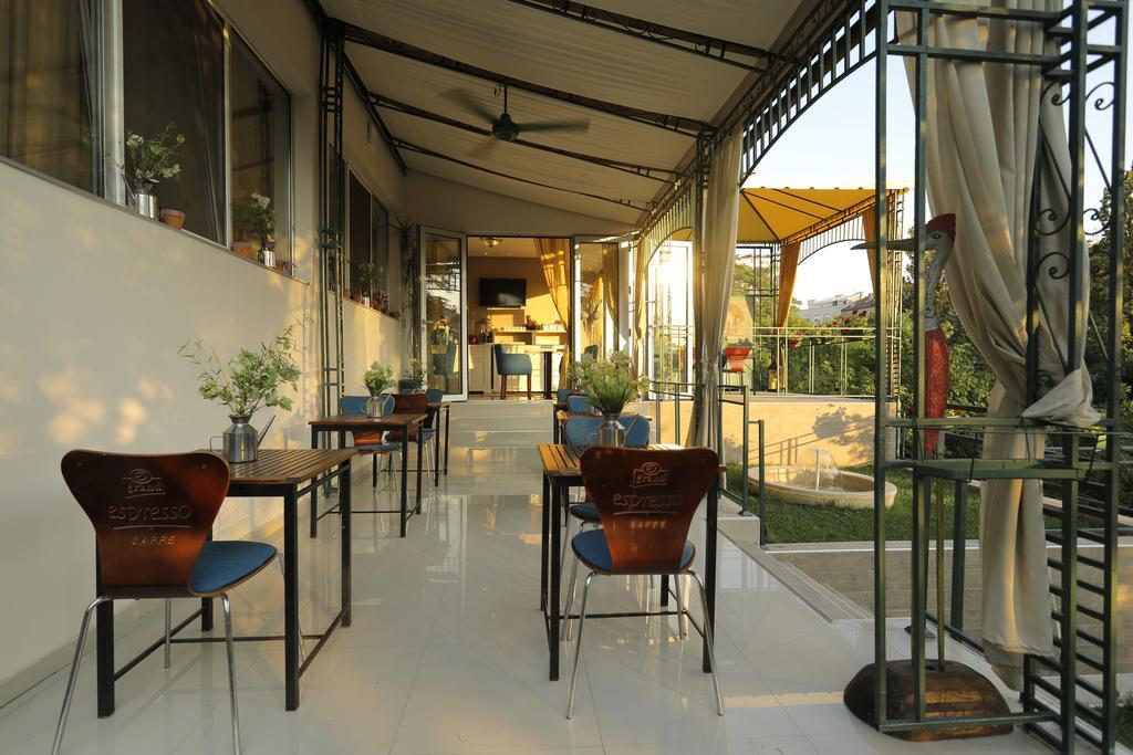 Bed & Breakfast Garden40 Белград Екстериор снимка