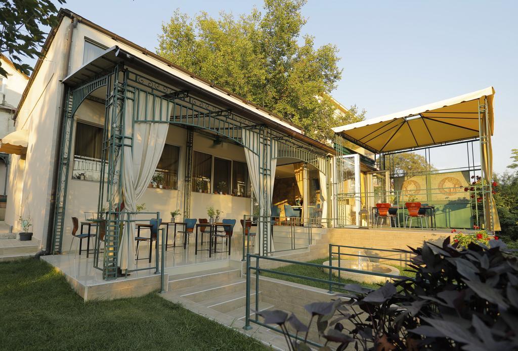Bed & Breakfast Garden40 Белград Екстериор снимка